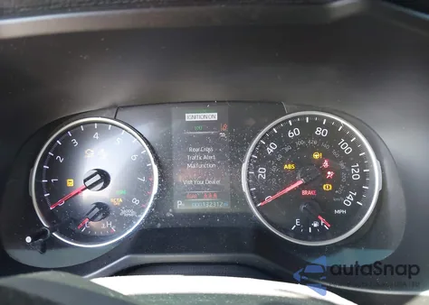 2019 Toyota Rav4 Xle z USA, uszkodzony, nr VIN 2T3P1RFV5KW053732